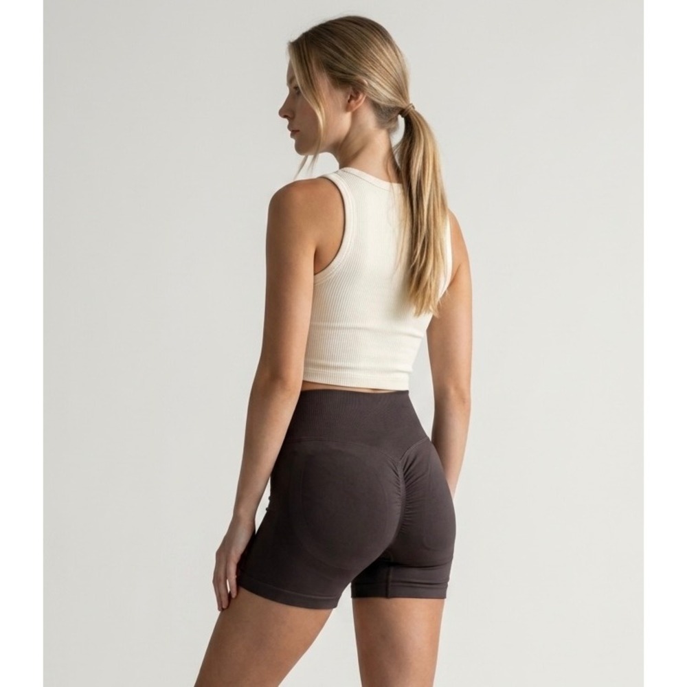 NEW Active Classic Seamless Scrunch Shorts Espresso Brown Size Medium Athletic